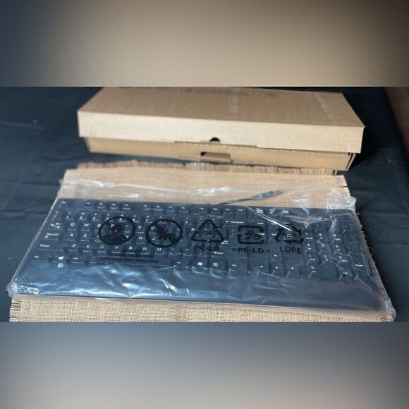 🔥❤️🔥 NEW Lenovo Preferred Pro II Wired External USB Keyboard New in Box - Picture 2 of 9